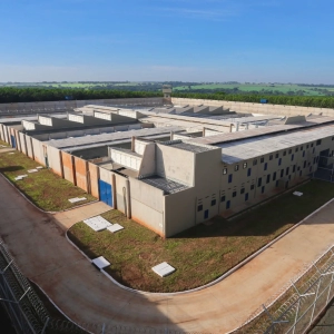 Famílias denunciam racionamento de água em CDP de SP