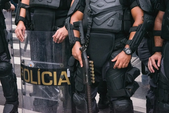 Brasil mantém patamar de 6 mil mortos por ano pela polícia