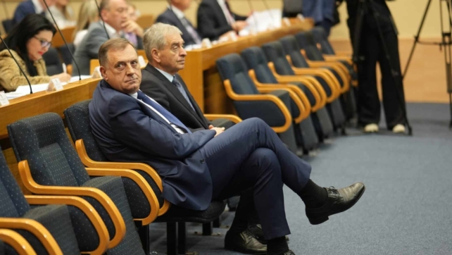 Líder sérvio da Bósnia, Dodik, condenado por discriminação anti-LGBT