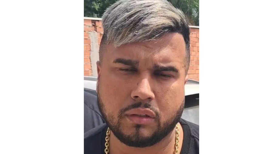 Cristiano Alves da Silva, o 'Cris Brown'. Apontado pela investigação como participante da logística do crime, atuando como responsável por esconder o Jeep Renegade clonado em uma casa em Mongaguá, litoral de SP, antes e depois do ataque contra Fontes
