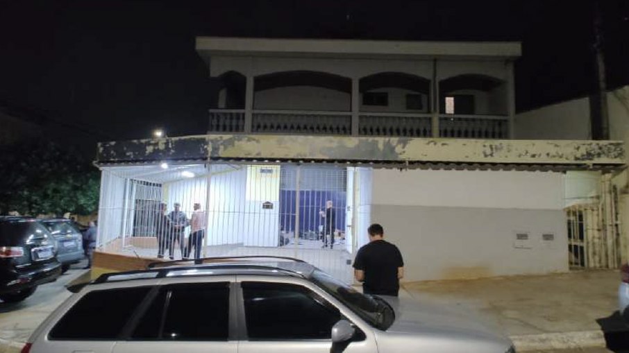 Imóvel localizado na rua Ibitinga, Parque Novo Mundo, em Americana (SP), utilizado como bunker para armazenamento e distribuição de ghost guns.